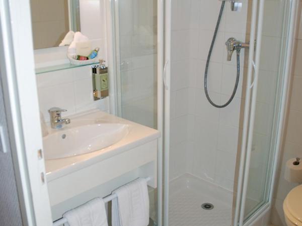 Hôtel Savoie Léman : photo 5 de la chambre chambre double standard - vue sur cour intérieure