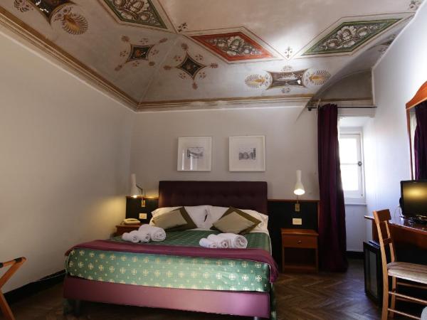 Hotel Villa Bonera : photo 10 de la chambre chambre double ou lits jumeaux avec salle de bains privative