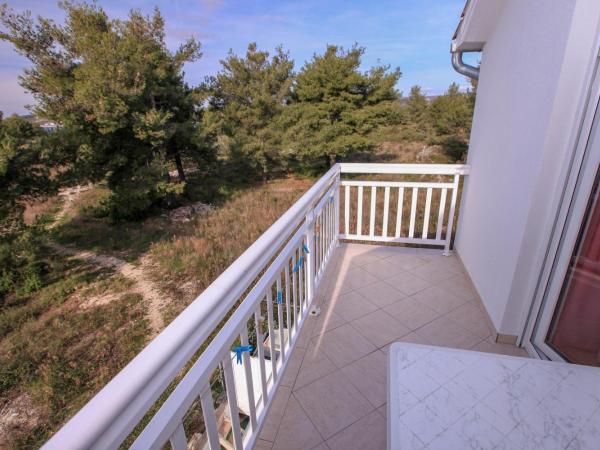 Apartments Lola : photo 1 de la chambre suite avec terrasse