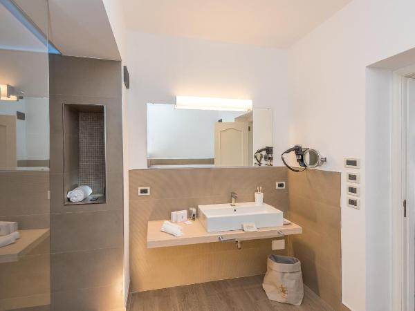 Villa Le Terrazze Charming Rooms : photo 5 de la chambre chambre double supérieure