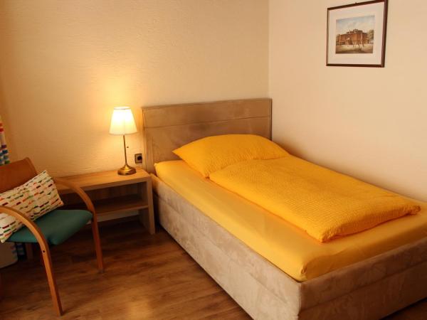 Hotel Sonnenhof : photo 2 de la chambre chambre simple avec balcon