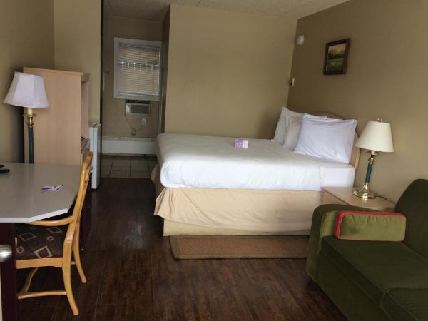 Nice Inn Edmonton : photo 3 de la chambre chambre lit queen-size - non-fumeurs