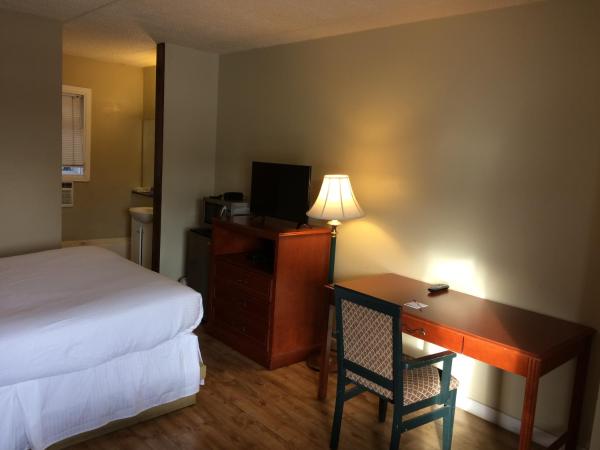 Nice Inn Edmonton : photo 5 de la chambre chambre lit queen-size - non-fumeurs