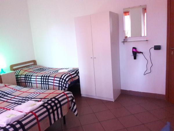 Hotel Brivio : photo 4 de la chambre chambre double avec salle de bains commune