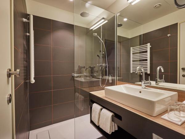 HYPERION Hotel Hamburg : photo 7 de la chambre chambre double ou lits jumeaux confort