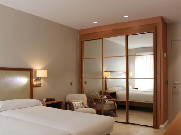 Hotel Carreño : photo 9 de la chambre chambre lits jumeaux