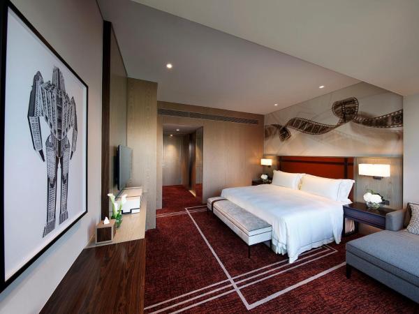 Studio City Hotel : photo 3 de la chambre studio city hotel - hébergement lit king-size celebrity