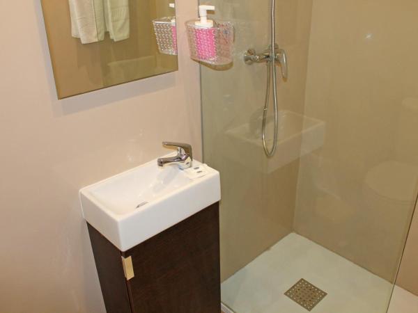 Lunar Guest House : photo 7 de la chambre chambre double Économique