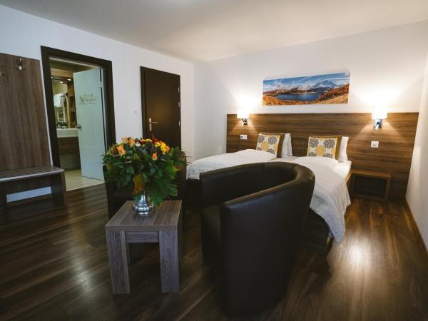 Hotel Römerhof : photo 1 de la chambre chambre double supérieure avec balcon