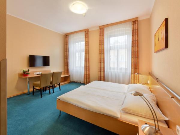 Hotel Lucia : photo 5 de la chambre chambre double