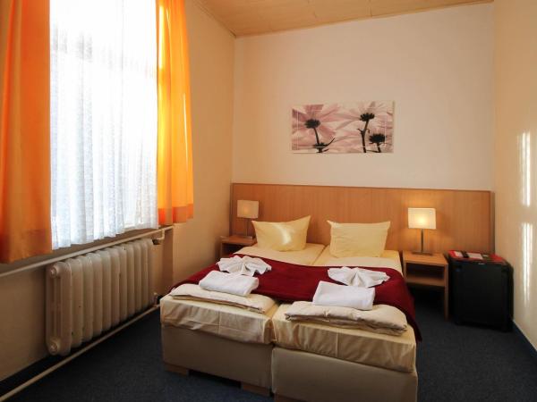 Hotelpension Margrit : photo 1 de la chambre chambre double ou lits jumeaux