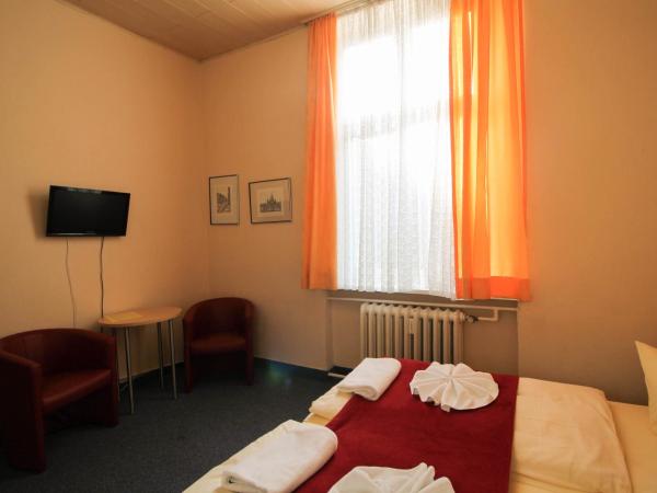 Hotelpension Margrit : photo 2 de la chambre chambre double ou lits jumeaux