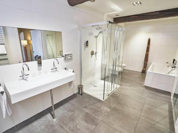 Saillant Hotel Maastricht City Centre - Auping Hotel Partner : photo 4 de la chambre chambre triple exécutive