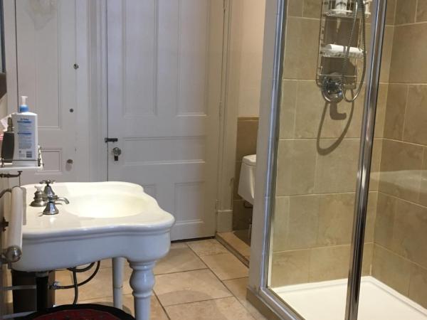 B&B Chez Hubert : photo 5 de la chambre chambre avec 2 grands lits queen-size