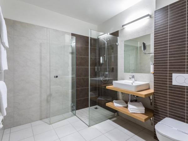 Sareza hotel : photo 4 de la chambre chambre lits jumeaux standard