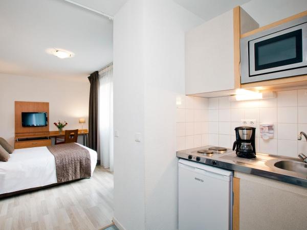 Séjours & Affaires Rouen Normandie : photo 2 de la chambre grand studio (2 adultes)