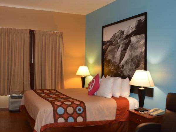 Super 8 by Wyndham Austin/Airport South : photo 8 de la chambre chambre lit king-size affaires - non-fumeurs