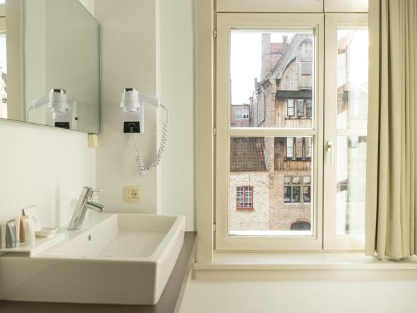 Hotel Duc De Bourgogne : photo 6 de la chambre chambre lits jumeaux deluxe