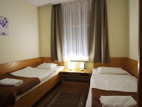 Hotel Miramar : photo 5 de la chambre chambre lits jumeaux