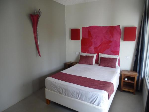 La Tonnelle Guest House : photo 3 de la chambre chambre double avec terrasse