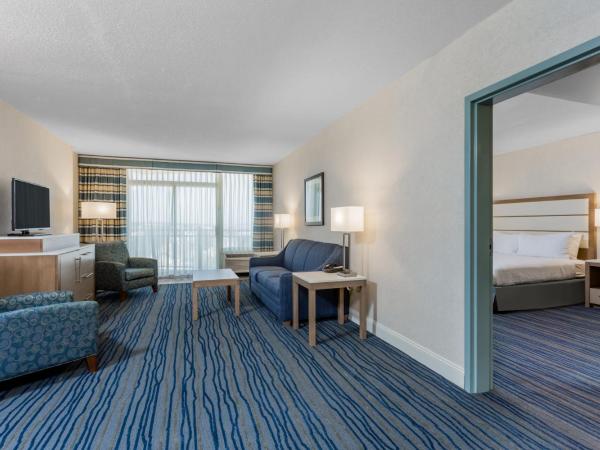 Wyndham Virginia Beach Oceanfront : photo 3 de la chambre suite côtière 2 chambres 1 lit king size, 2 lits queen-size, canapé-lit