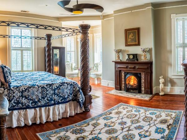 McMillan Inn : photo 3 de la chambre suite lit king-size