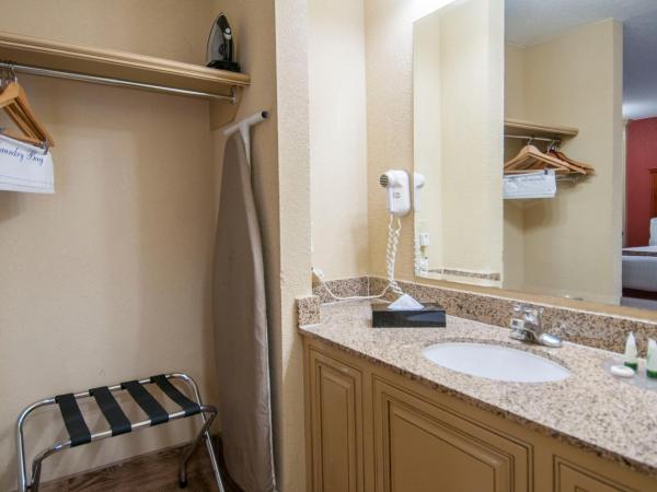 Governors Suites Hotel Oklahoma City Airport Area : photo 1 de la chambre suite double lit queen-size