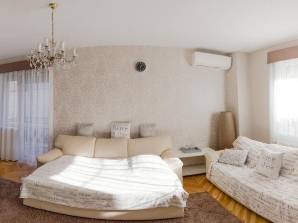 Aurora Vendégház : photo 1 de la chambre suite lit king-size