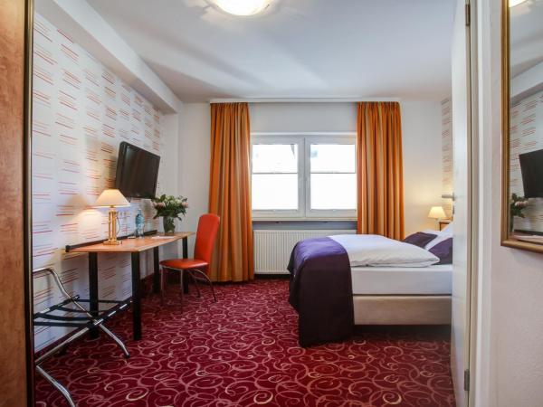Rhein Neckar Hotel : photo 5 de la chambre chambre double standard
