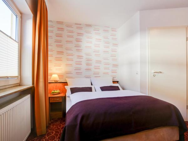 Rhein Neckar Hotel : photo 2 de la chambre chambre standard lit queen-size