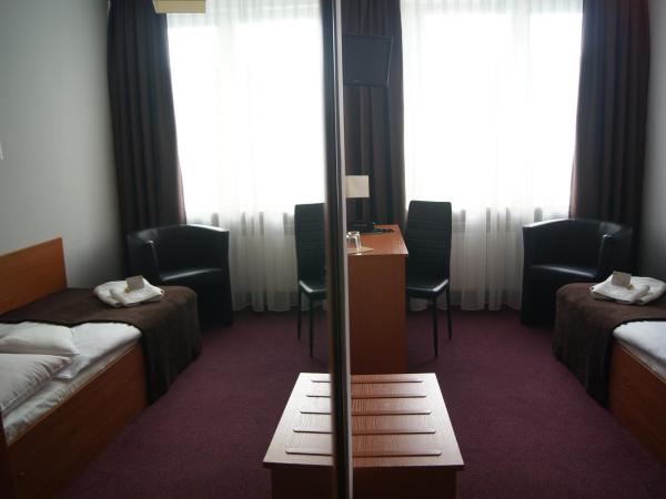 Hotel PZMot : photo 1 de la chambre chambre simple Économique