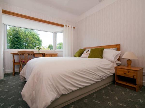 Comfortable rooms : photo 4 de la chambre chambre double - vue sur jardin