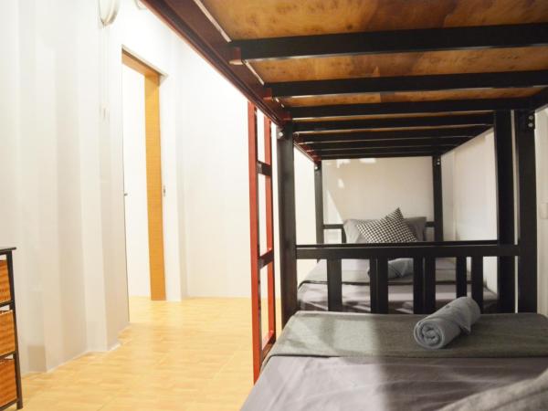 Lanta Hostel : photo 2 de la chambre lit dans dortoir mixte de 6 lits