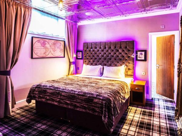Mercure Nottingham City Centre Hotel : photo 9 de la chambre suite lit king-size avec canapé-lit simple