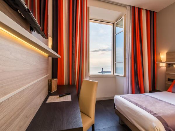 Hotel Le Saint Paul : photo 3 de la chambre  chambre double avec vue sur la mer