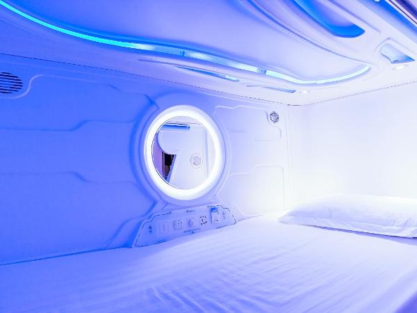 The Hive Singapore Hostel : photo 1 de la chambre capsule simple dans dortoir mixte