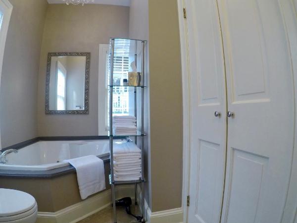 Catherine Ward House Inn : photo 3 de la chambre chambre lit king-size - chambre commerce maritime