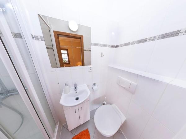 Pension Lukas : photo 7 de la chambre chambres doubles communicantes