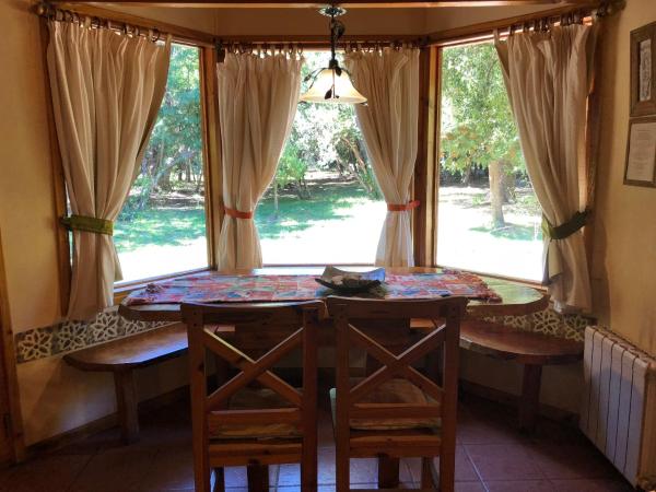 Complejo Duendes del Maiten : photo 9 de la chambre cottage - vue sur jardin