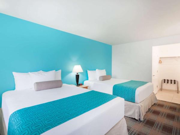 Howard Johnson by Wyndham San Diego Hotel Circle : photo 5 de la chambre chambre avec 2 grands lits queen-size