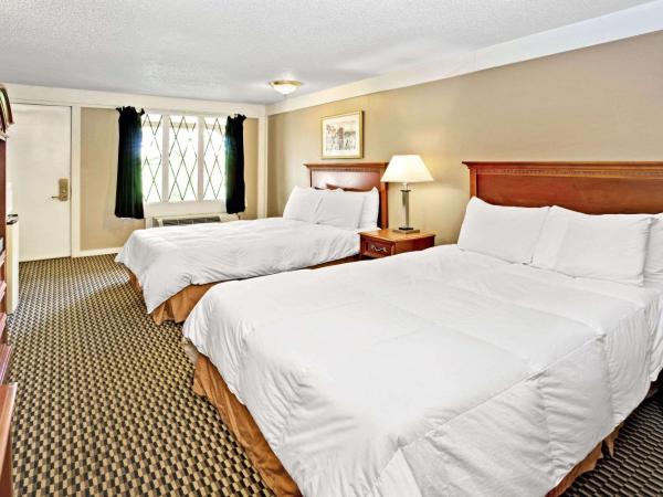 Knights Inn Indianapolis : photo 9 de la chambre chambre double avec 2 lits doubles - non-fumeurs