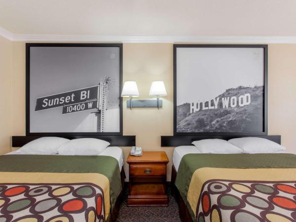 Super 8 by Wyndham Los Angeles Downtown : photo 3 de la chambre chambre 2 lits queen-size - non-fumeurs