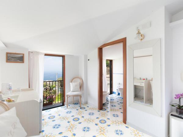 Villa Pane Resort : photo 6 de la chambre chambre triple - vue sur mer