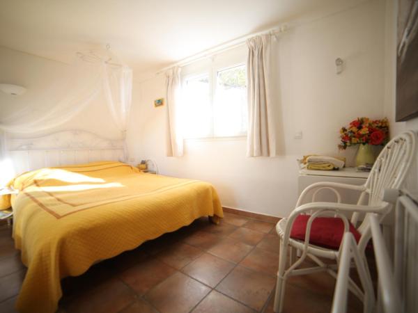 B&B Le clos des vignes Saint Raphael : photo 1 de la chambre suite avec terrasse 