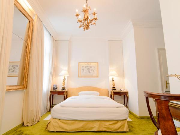 Hotel Opera : photo 2 de la chambre chambre double ou lits jumeaux supérieure