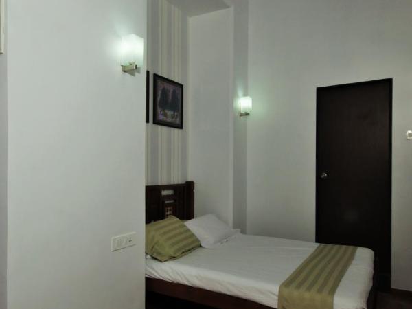 Carlton Hotel Mumbai - Behind Taj Mahal Palace Colaba Mumbai : photo 6 de la chambre chambre double de luxe avec climatisation