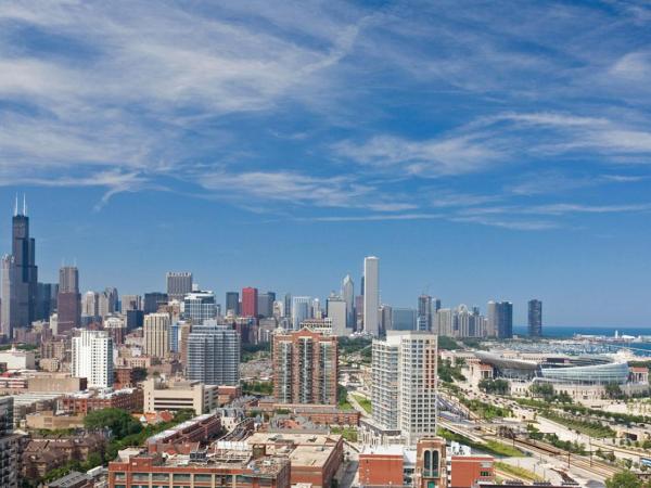 Hyatt Regency McCormick Place : photo 10 de la chambre chambre lit king-size - vue sur ville