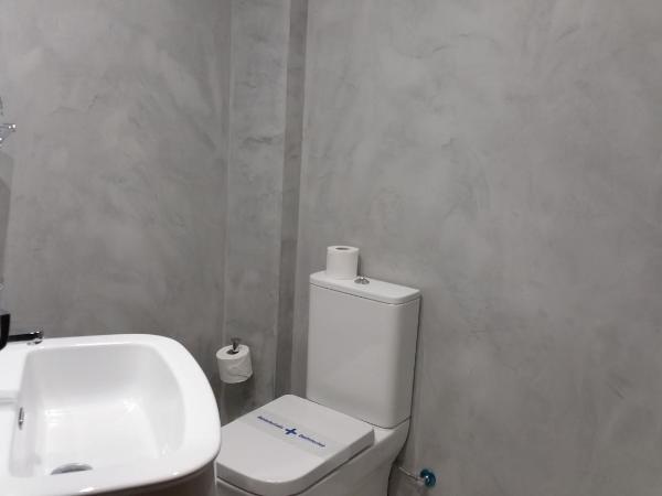 Hostal Tilos : photo 9 de la chambre chambre simple