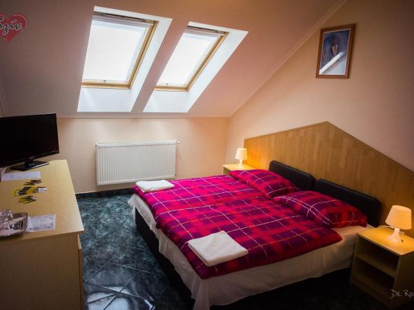 Cívis Szálláshely : photo 3 de la chambre chambre lits jumeaux avec salle de bains