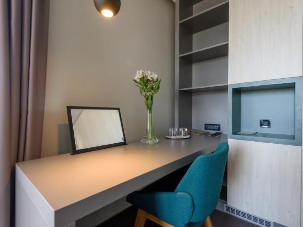 Hotel Kolovare : photo 5 de la chambre suite supérieure avec balcon